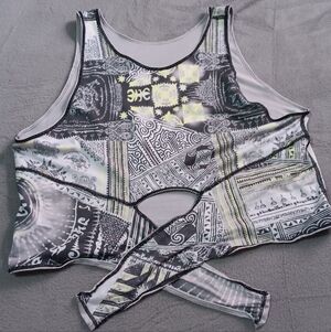 Trendy Graphic Tank Top - Black and White